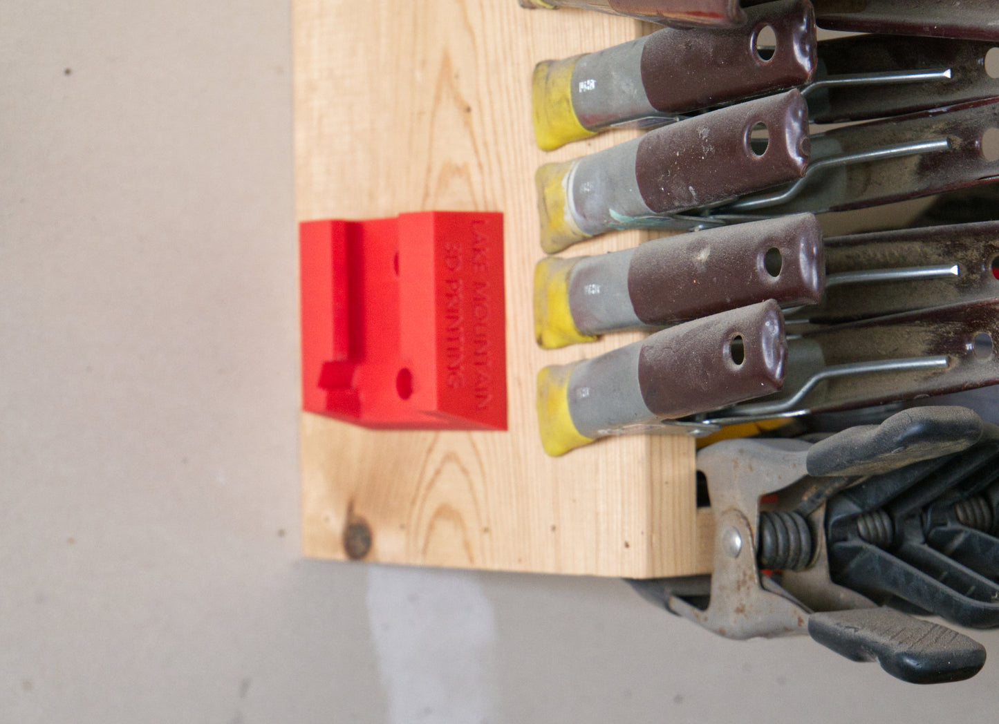 Milwaukee M18 Battery Holder 4-Pack – Durable and Convenient Milwaukee Battery Holders - mounted