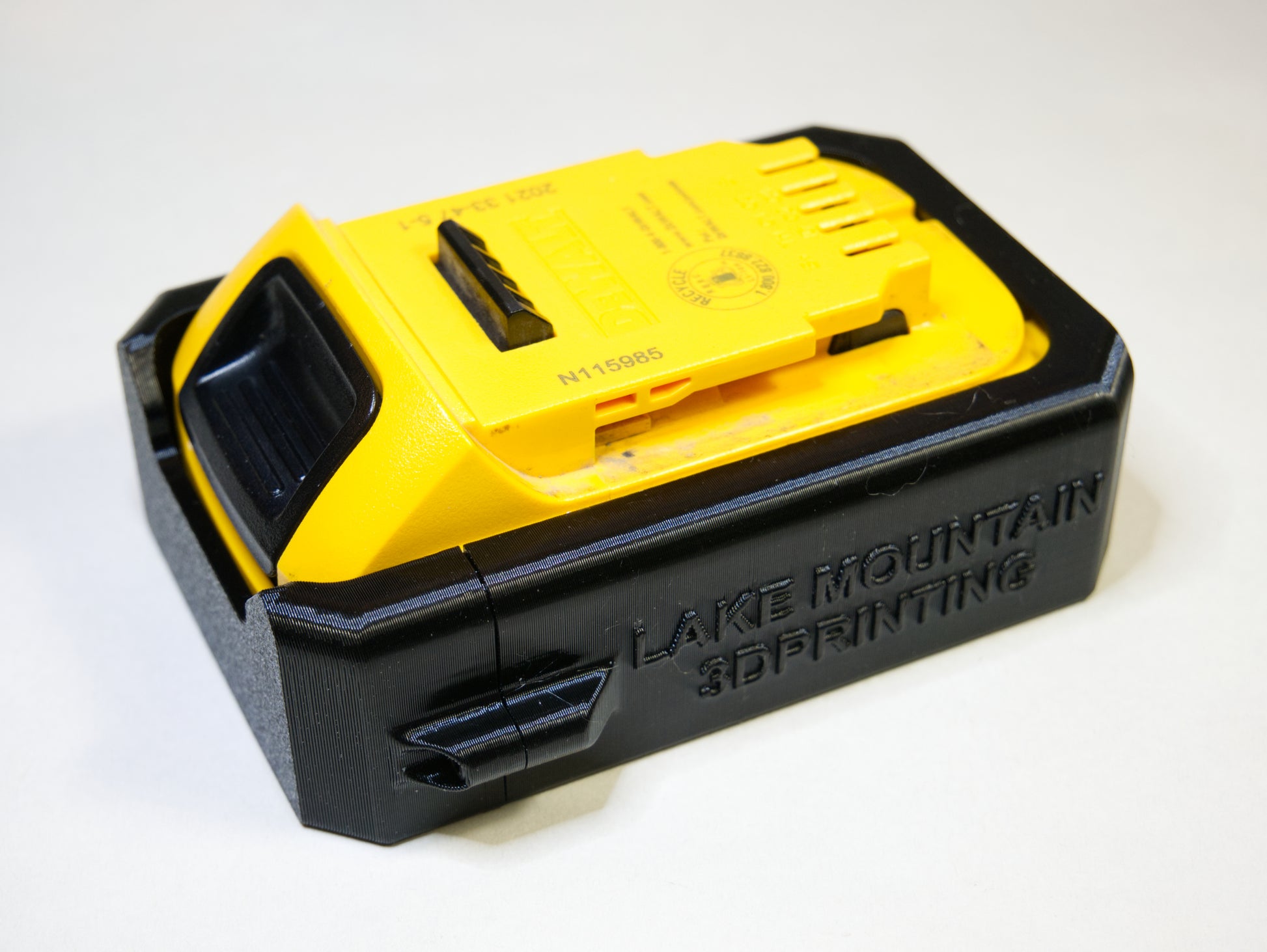 Dewalt 20V Battery Case – Magnetic Protective Battery Boot for 2.0Ah and 1.5Ah Batteries, on battery