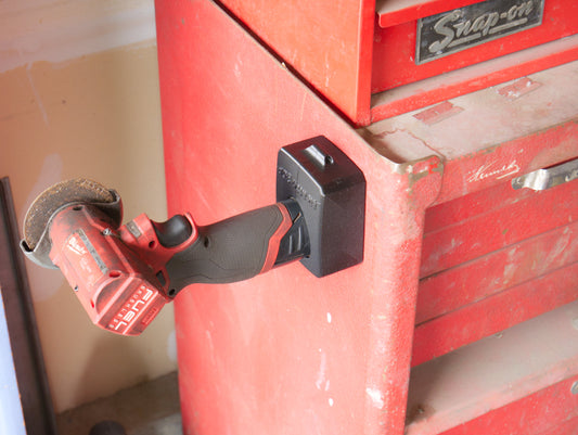 Milwaukee M12 Battery Case – M12 Magnetic Battery Boot for XC 3.0, XC 4.0, and XC 6.0 Batteries - Cardon Fiber PETG - in use