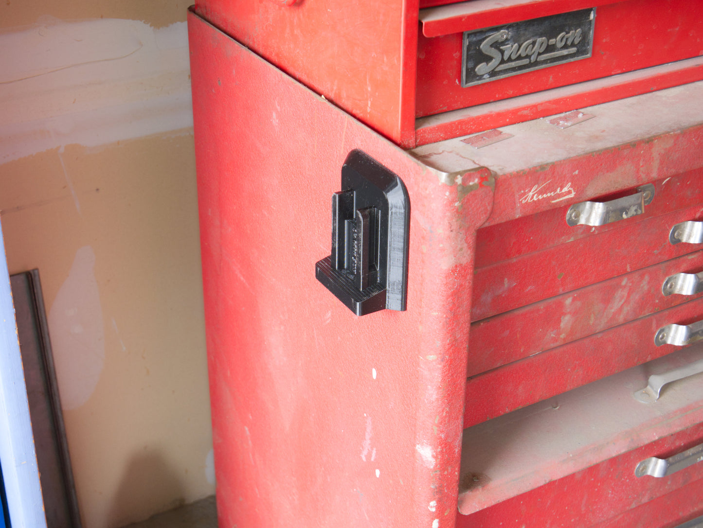 Milwaukee M18 Magnetic Tool Holder – Heavy-Duty M18 Organizer with 110lb Magnets – Not Affiliated with Milwaukee Tools - in use - no tool