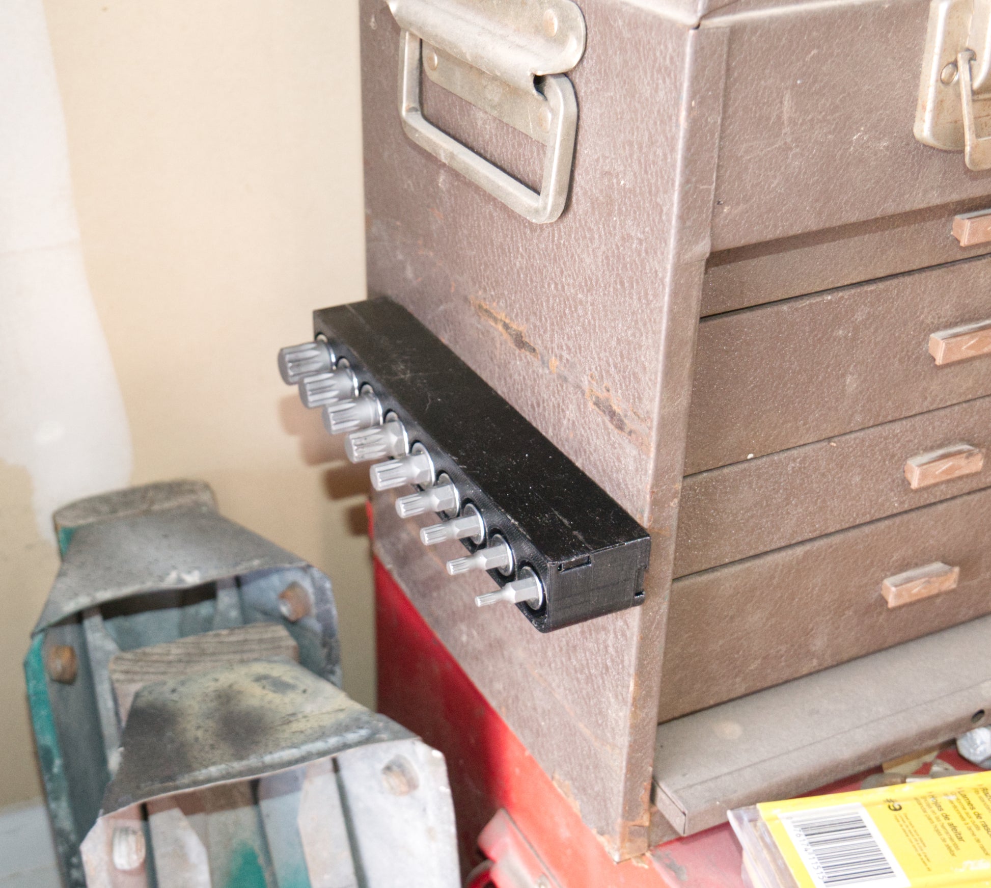 Magnetic Socket Organizer for Triple Square Sockets - in use sideways 